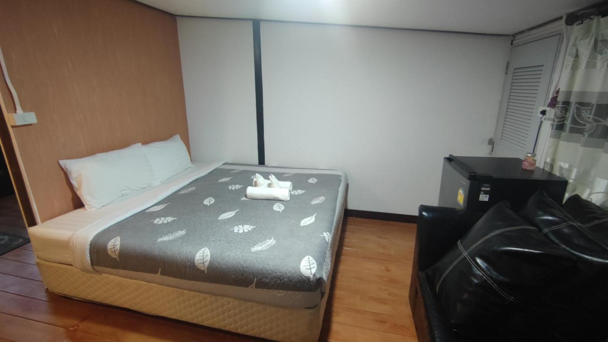 Rai Eingpu Hotel Banthakhun Kültér fotó